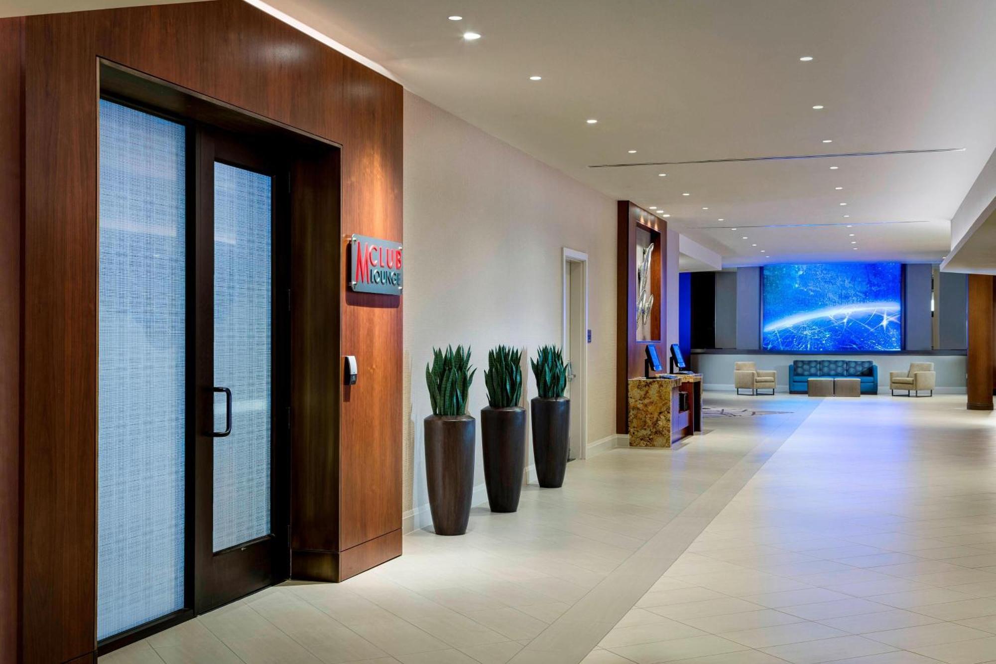 Отель Houston Airport Marriott At George Bush Intercontinental Экстерьер фото
